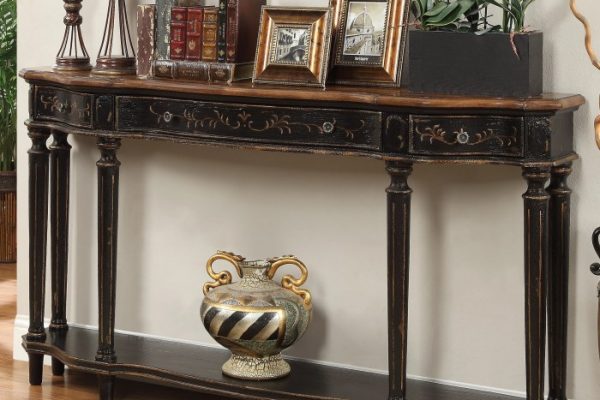 Living room console table decor