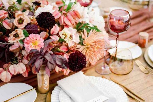 Burgundy wedding table decor