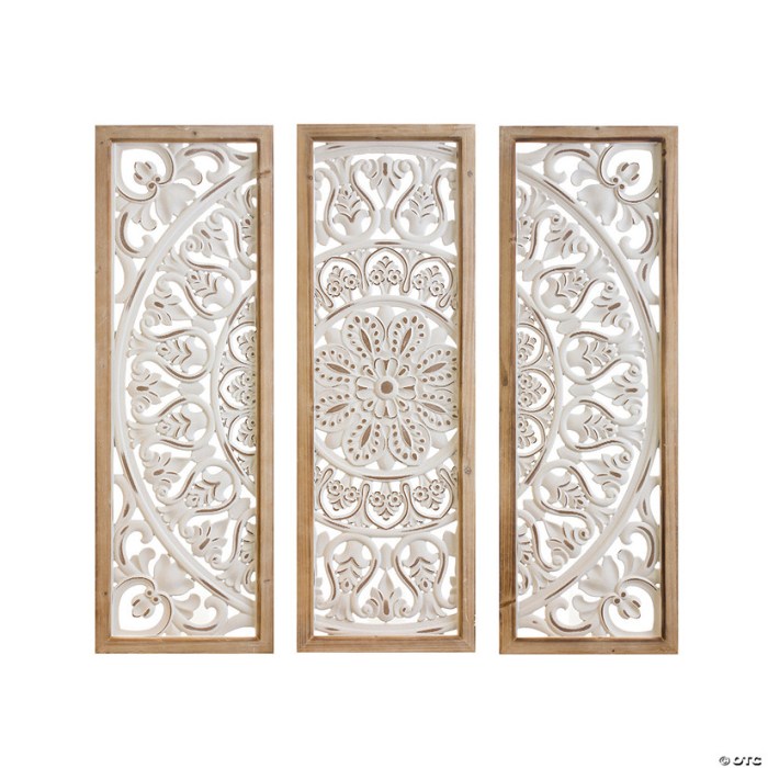 Metal scrollwork wall decor