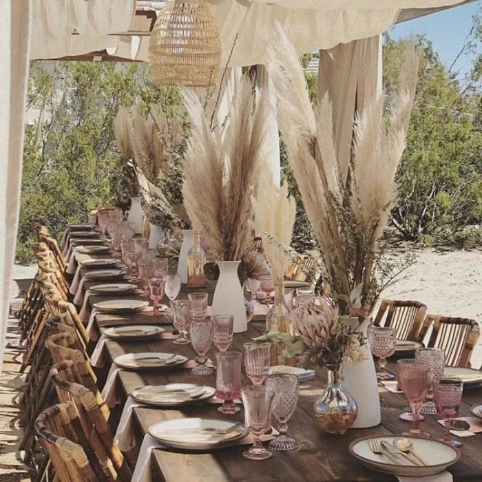 Pampas grass wedding table decor