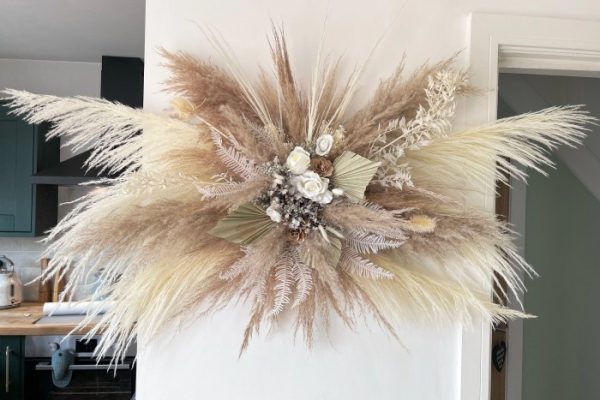 Pampas grass flower wall decor